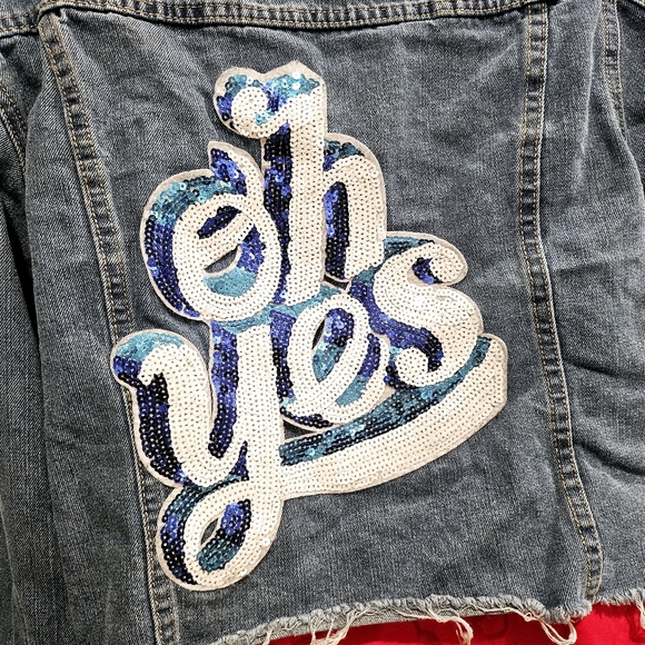 Vintage Distressed Denim Blue Jean Jacket - Picture 3 of 6